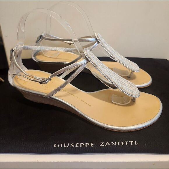 Giuseppe Zanotti Silver Leather Swarovski Crystal Thong Sandals 8.5/38.5 $975 - Picture 8 of 14